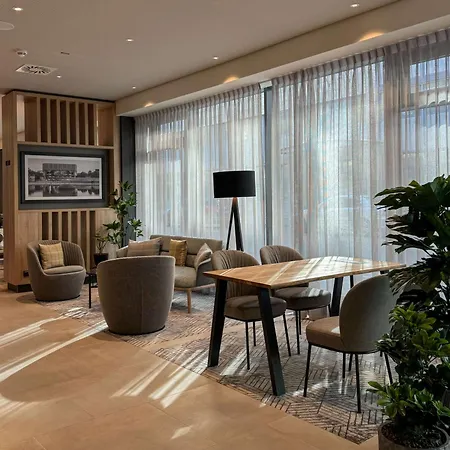 Ξενοδοχείο Radisson 4*