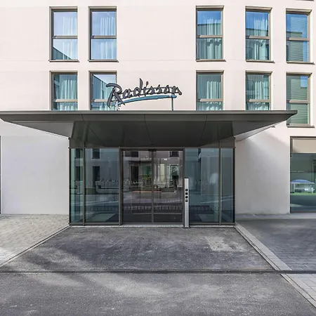 ホテル Radisson 4*